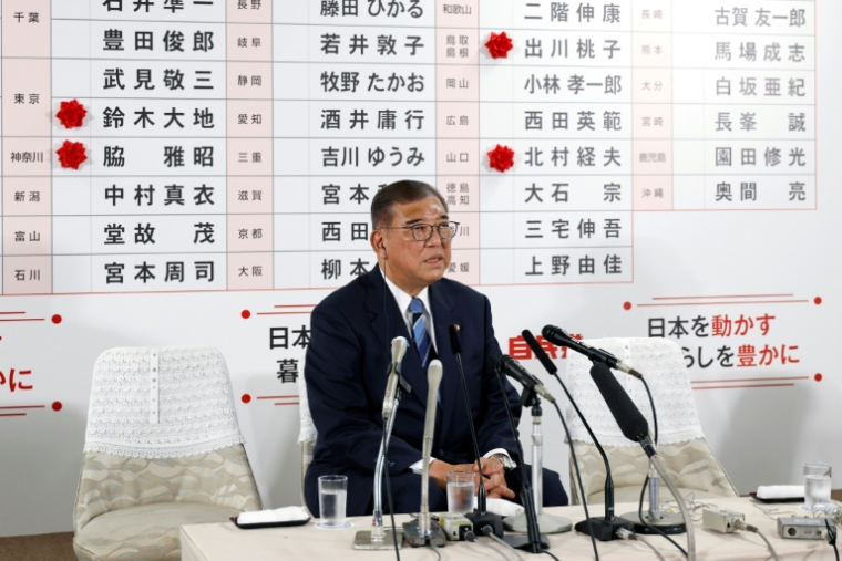 Le Premier ministre japonais Shigeru Ishiba s'exprime devant la presse dans les locaux du Parti libéral-démocrate (PLD, droite conservatrice) après avoir perdu la majorité à la chambre haute du Parlement aux élections, le 20 juillet 2025 à Tokyo ( POOL / Franck ROBICHON )