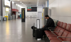 GRANDE-BRETAGNE: LES COMPAGNIES AÉRIENNES ET LES VACANCIERS SE PRÉPARENT À UNE REPRISE LIMITÉE DES VOYAGES