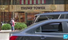 Donald Trump en procès pour avoir gonflé ses actifs immobiliers, le premier d'une longue série