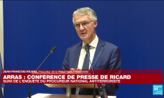 Replay : conférence de presse du procureur antiterroriste après l'attaques d'Arras
