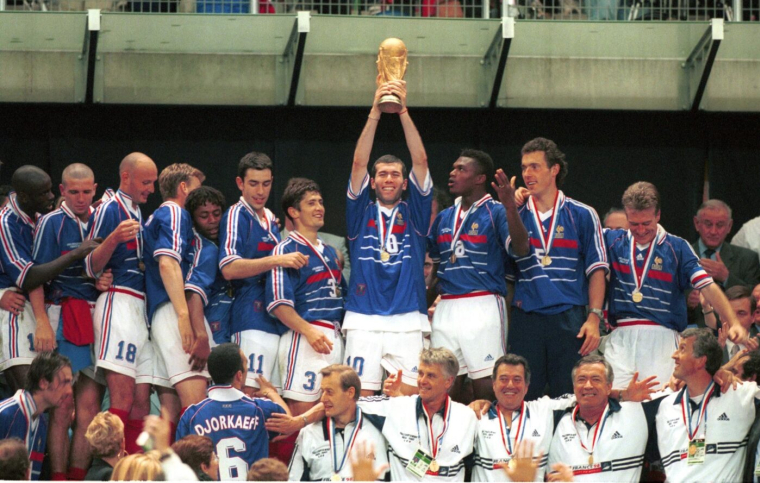 Un trophée de la Coupe du monde 1998 enterré quelque part en France