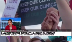 Etats-Unis : la loi qui pourrait remettre en cause l'avortement examinée par la Cour suprême