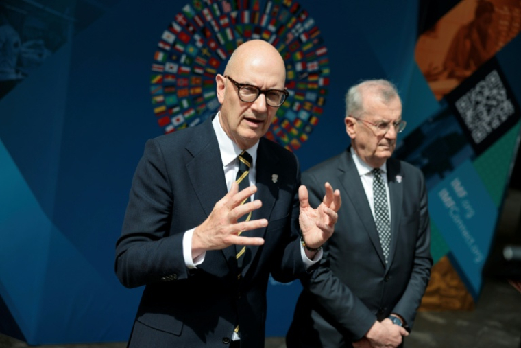 Le ministre de l'Economie Roland Lescure et le gouverneur de la Banque de France François Villeroy de Galhau, à Washington, le 16 avril 2026, pour les réunions de printemps du FMI et de la Banque mondiale  ( AFP / Kent NISHIMURA )
