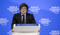 Le président argentin Javier Milei à Davos le 23 janvier 2025. ( AFP / FABRICE COFFRINI )