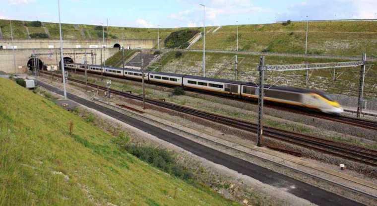 En juillet, le trafic du tunnel sous la Manche a reculé de 10% pour les camions et de 7% pour les véhicules de tourisme. (© Getlink)