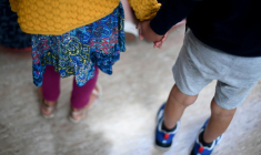 Inconnue il y a encore un an, l'attestation d'honorabilité, basée sur le contrôle des antécédents judiciaires, s'est imposée comme un des outils phares de la lutte contre les violences sexuelles faites aux enfants ( AFP / Fred TANNEAU )