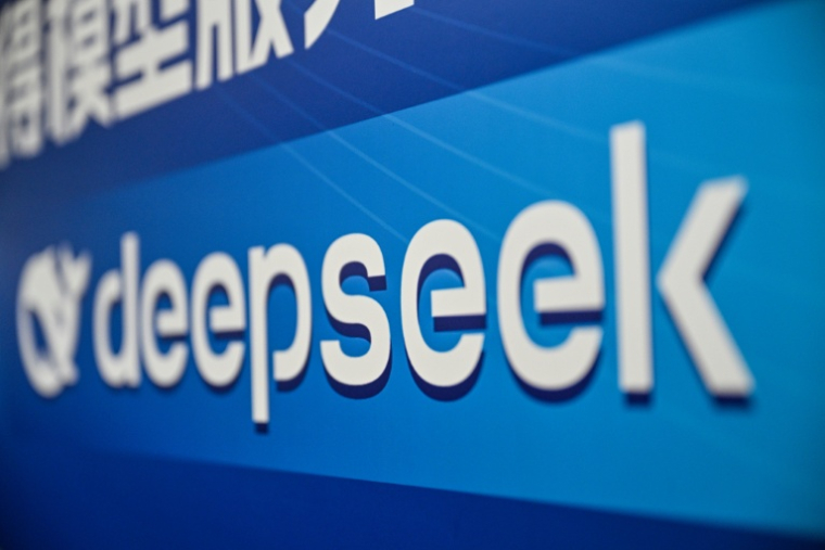 L'entreprise DeepSeek, joyau de la tech chinoise, a annoncé le lancement très attendu d'un nouveau modèle d'intelligence artificielle  ( AFP / Hector RETAMAL )