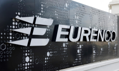 ( POOL / LUDOVIC MARIN )