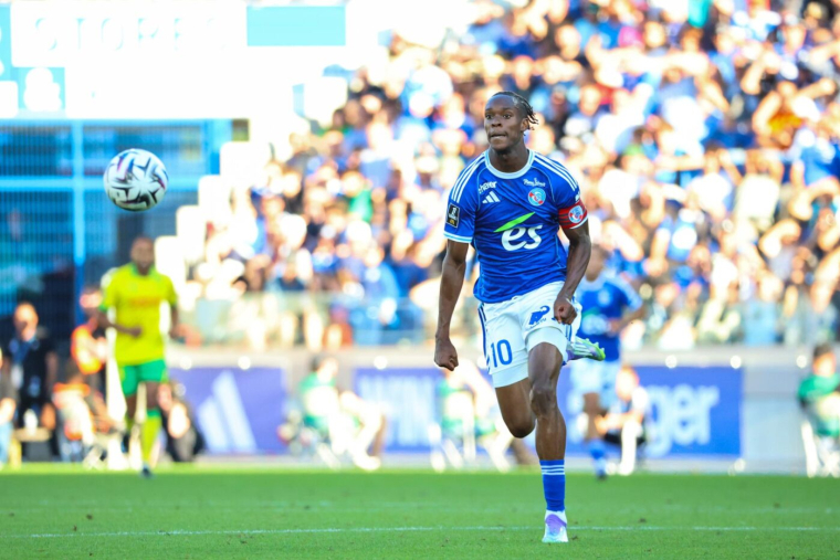 Chelsea prépare déjà son mercato 2026 en s'offrant un attaquant de... Strasbourg