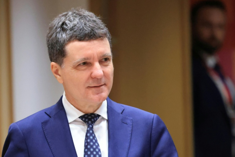 Nicusor Dan, président de la Roumanie, arrive au siège de l'Union européenne à Bruxelles, le 16 octobre 2026 ( AFP / Ludovic MARIN )