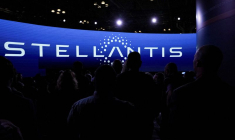 Un logo Stellantis lors du salon de l'automobile de New York