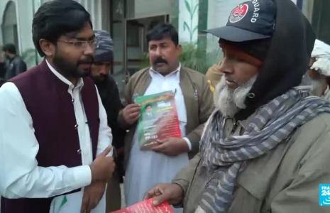 Élections au Pakistan : les partis redoublent d'efforts pour séduire la jeunesse