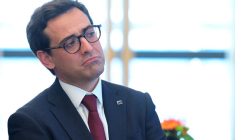 Le commissaire européen désigné Stephane Sejourne, vice-président exécutif pour la prospérité et la stratégie industrielle, assiste à une réunion du Conseil des commissaires à Bruxelles