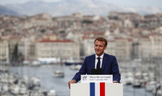 Emmanuel Macron à Marseille, le 2 septembre 2021. ( POOL / GUILLAUME HORCAJUELO )