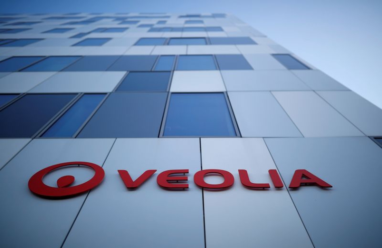 BERCY MÉDIATEUR OFFICIEUX DE DISCUSSIONS ENTRE VEOLIA ET SUEZ, SELON BLOOMBERG