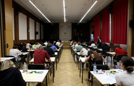 Epreuve de philosophie du baccalauréat au lycée Fustel de Coulanges de Strasbourg, le 18 juin 2024 ( AFP / FREDERICK FLORIN )