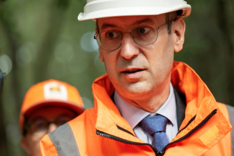 Matthieu Chabanel, PDG de SNCF Réseau, le 16 septembre 2026 à Cléon, en Seine-Maritime  ( AFP / Guillaume SALIGOT )