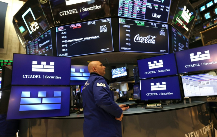 Un opérateur à la Bourse de New York le 7 août 2025 ( AFP / TIMOTHY A. CLARY )