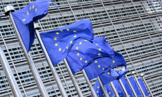 Des drapeaux de l'Union européenne à Bruxelles, le 11 septembre 2025 ( AFP / Nicolas TUCAT )