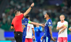 À 11 contre 10, le Sporting renverse Marseille