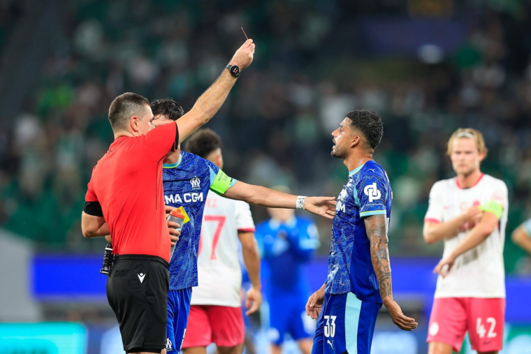 À 11 contre 10, le Sporting renverse Marseille