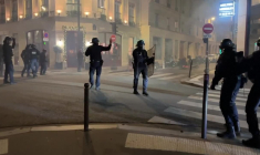 Paris: des manifestants interpellent le gala de la "Nuit du bien commun"