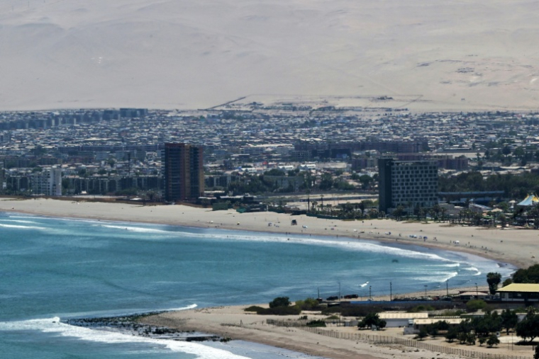 Vue aérienne de la ville d'Arica, au Chili, à la frontière avec le Pérou, le 30 novembre 2025 ( AFP / RODRIGO ARANGUA )
