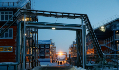 La Chine a défendu comme "légitimes" ses achats de pétrole russe et a qualifié de tentative "d'intimidation" les pressions du président américain Donald Trump ( AFP / Maxim ZMEYEV )