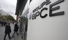Logo à l'entrée du siège social du Groupe BPCE