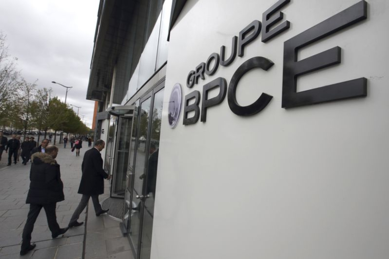 Logo à l'entrée du siège social du Groupe BPCE