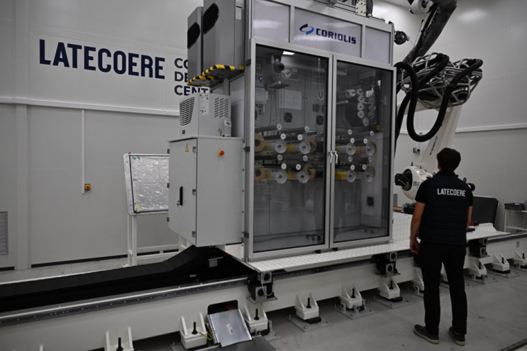 ( AFP / LIONEL BONAVENTURE )