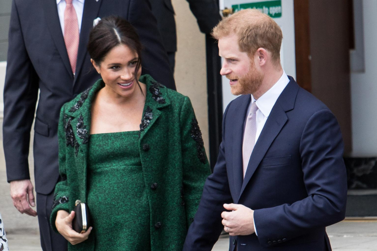 Attendue pour le début de l’été, la fille du couple Sussex a pointé le bout de son nez le 4 juin. crédit photo : Shutterstock