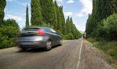 La loi de finances rectificative pour 2022 prévoit que les bénévoles des associations puissent déclarer leurs frais de déplacements selon le barème kilométrique prévu pour les salariés optant pour le régime des frais réels. Photo d'illustration. (Skitterphoto / Pixabay)