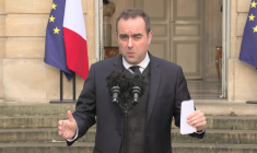Le Premier ministre Sébastien Lecornu déclare, lors d'une allocation télévisée à Matignon, vouloir demander aux forces politiques de débattre et de voter dans les prochaines semaines spécifiquement sur des "priorités absolues" comme la "sécurité, la défense, l'agriculture et l'énergie" dont les crédits n'ont pu être examinés après l'échec du vote sur les recettes du budget de l'État à l'Assemblée nationale. SONORE ( AFPTV / Rahabi KA )