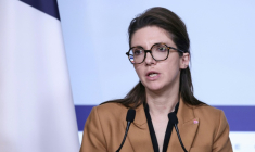 La ministre déléguée chargée de la Lutte contre les discriminations Aurore Bergé, lors d'une conéfrence de presse à l'Elysée, le 26 novembre 2025 à Paris ( AFP / Thomas SAMSON )