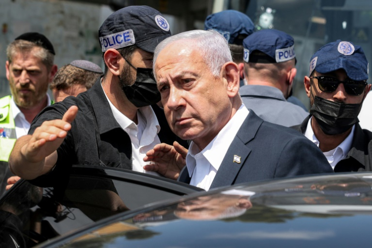 Le Premier ministre israélien Benjamin Netanyahu sur les lieux d'une fusillade à Jérusalem-Est, le 8 septembre 2025  ( POOL / Ronen Zvulun )