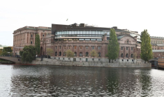 Une vue d'ensemble montre l'extérieur du Parlement suédois à Stockholm