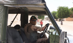 Un militaire français à Faya-Largeau, au Tchad, le 2 juin 2022. ( AFP / AURELIE BAZZARA-KIBANGULA )