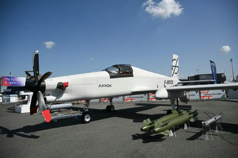 Le drone de combat Aarok du groupe français Turgis Gaillard au Bourget, le 17 juin 2025 ( AFP / Bertrand GUAY )
