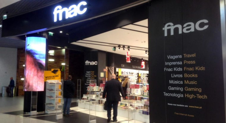 L'action Fnac Darty affiche désormais une performance dans le rouge depuis le début de l'année. (© Fnac Darty)