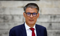 Les législateurs nouvellement élus arrivent à l'Assemblée nationale après les résultats du premier tour des élections législatives anticipées de 2024