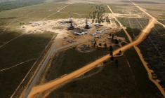 Des appareils de forage sur un puits de pétrole exploité par la compagnie pétrolière nationale vénézuélienne PDVSA