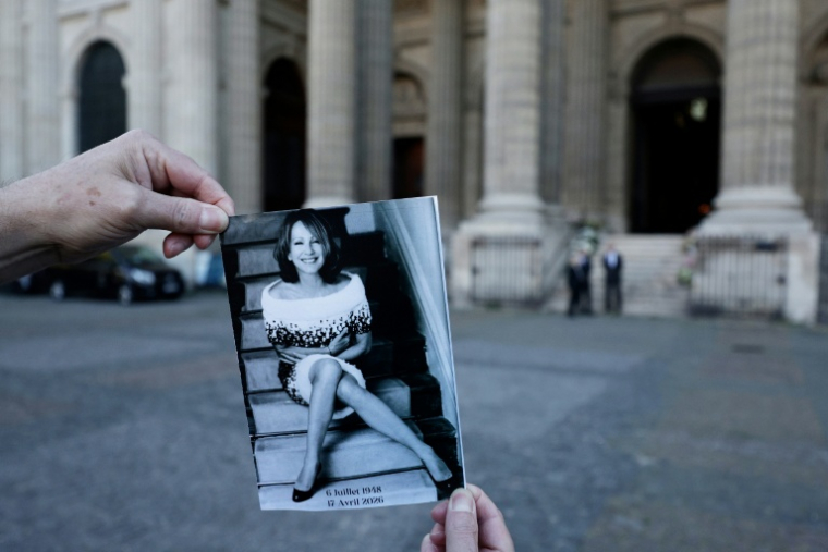 Le livret de messe pour les obsèques de Nathalie Baye, le 24 avril 2026 à Paris  ( AFP / STEPHANE DE SAKUTIN )