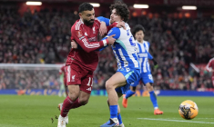 Un accident de la route retarde un match de Premier League