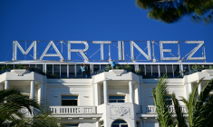 Le Fouquet's et le Cheval Blanc à Paris, le Martinez à Cannes... Six hôtels ont rejoint le cercle très fermé des palaces en France ( AFP / Olivier CHASSIGNOLE )