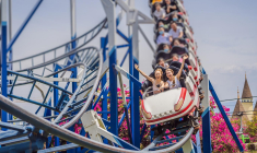 Découvrez 15 parcs d’attraction partout en France pour vous amuser en famille ou entre amis cet été crédit photo : Shutterstock