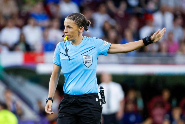 Stéphanie Frappart arbitrera la finale de l'Euro