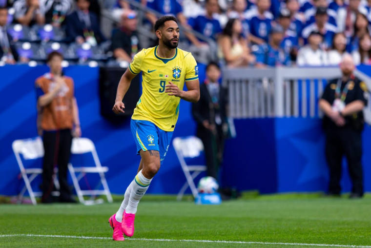 Matheus Cunha pas tendre avec Kento Shiogai