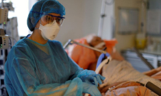 CORONAVIRUS: LES NOUVELLES CONTAMINATIONS REPARTENT LÉGÈREMENT À LA BAISSE EN FRANCE