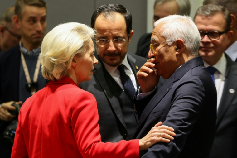 La présidente de la Commission européenne, Ursula von der Leyen, le président du Conseil, Antonio Costa, à Bruxelles, le 22 janvier 2026 ( AFP / Ludovic MARIN )